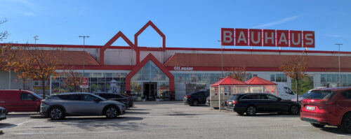 Bild på butiksfront för Bauhaus butik på Handelsplats Center Syd Löddeköpinge.
