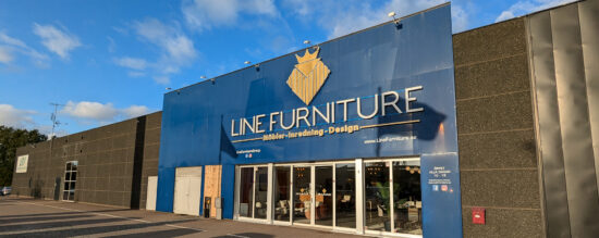 Bild på butiksfront för Line Furniture butik på Handelsplats Center Syd Löddeköpinge.
